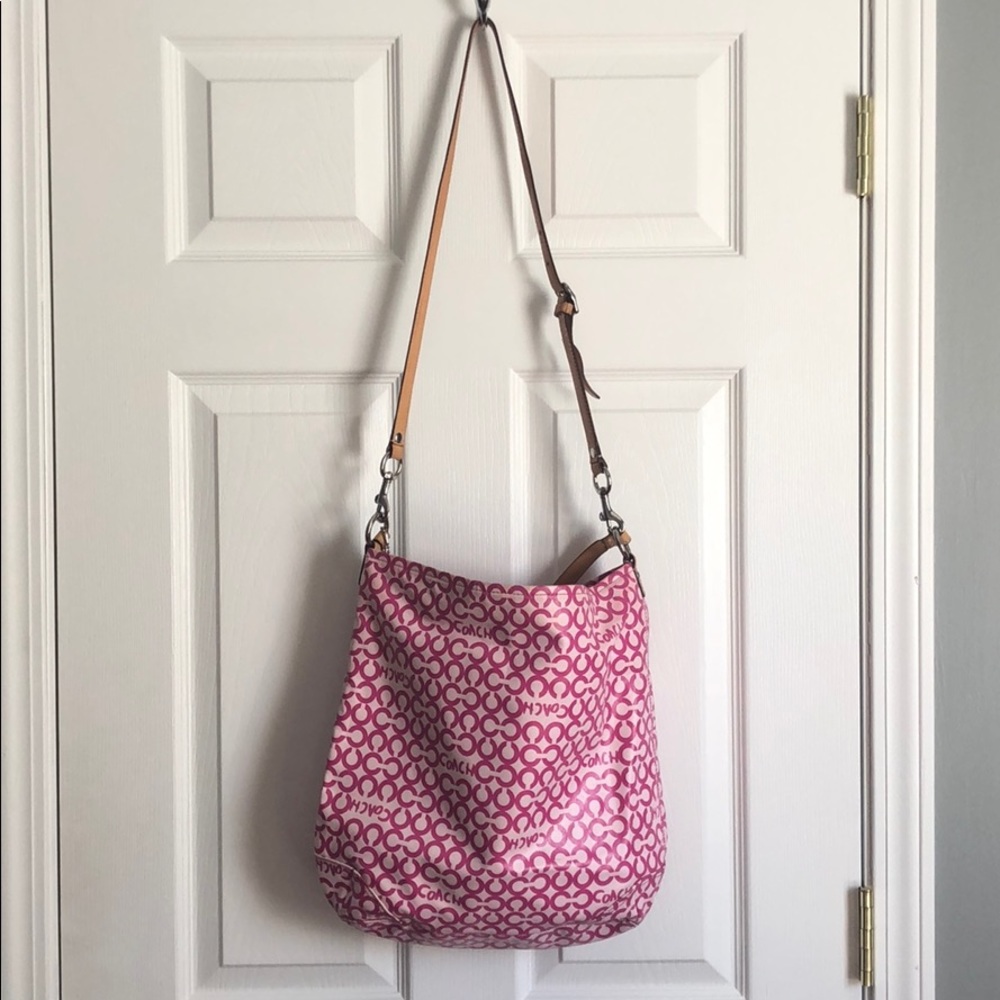 Coach bucket crossbody-pink